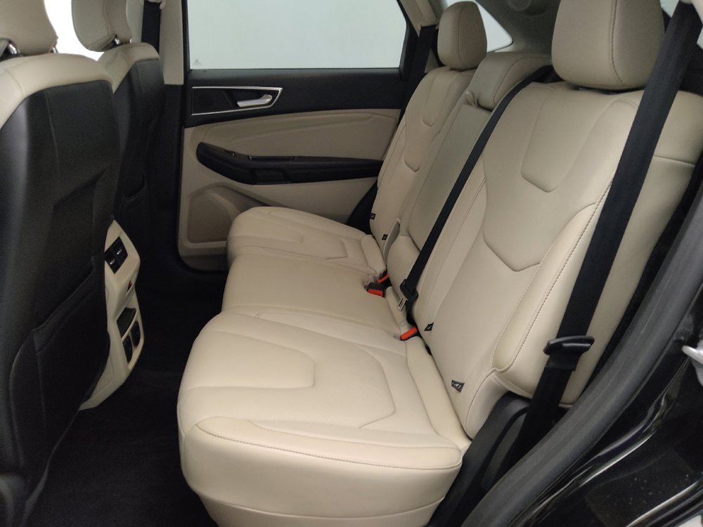 Used 2016 Ford Edge Titanium w/ Equipment Group 301A AWD/4WD image 18