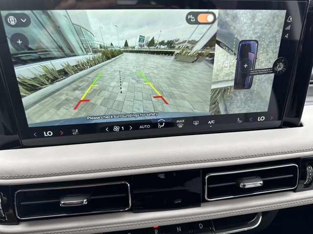 New 2026 Lincoln Aviator 2WD w/ Jet Appearance Package image 32