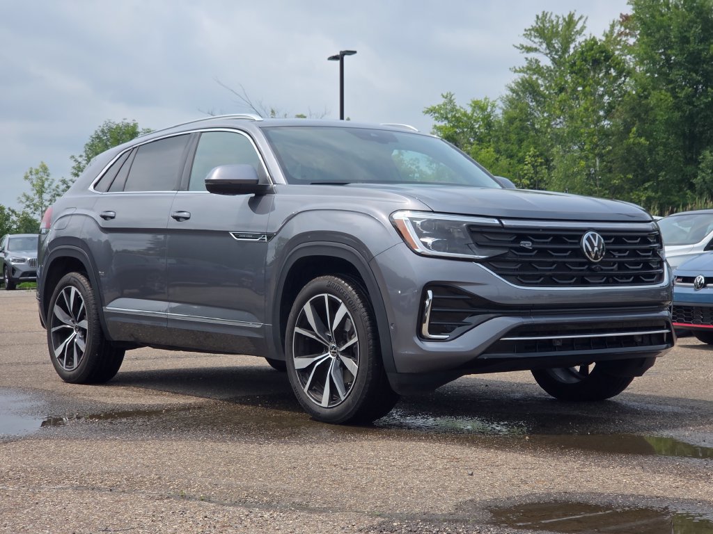 New 2024 Volkswagen Atlas Cross Sport SEL Premium R-Line AWD/4WD image 2