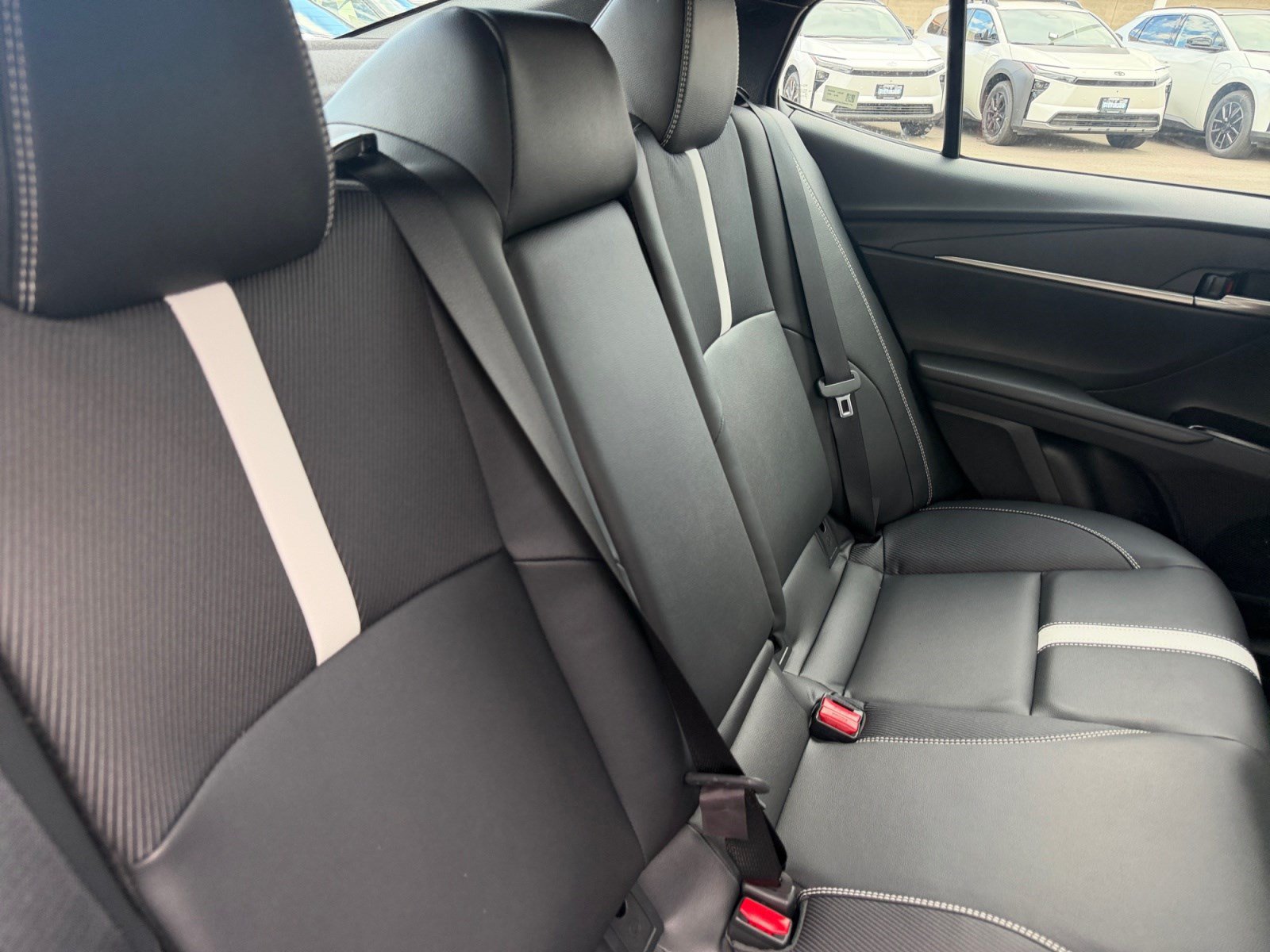 New 2026 Toyota Camry Hybrid w/ Convenience Package FWD image 18