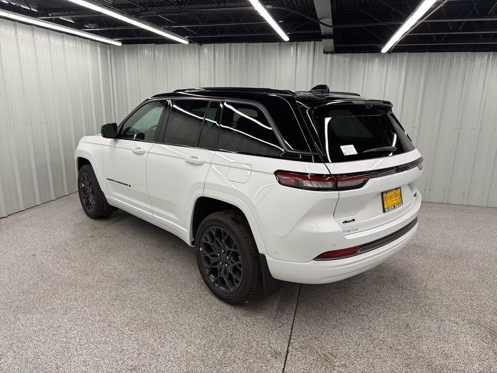 New 2026 Jeep Grand Cherokee Summit image 4