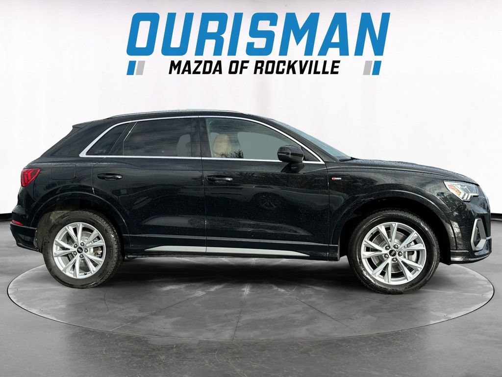 Used 2022 Audi Q3 2.0T Premium Plus w/ Premium Plus Package image 7