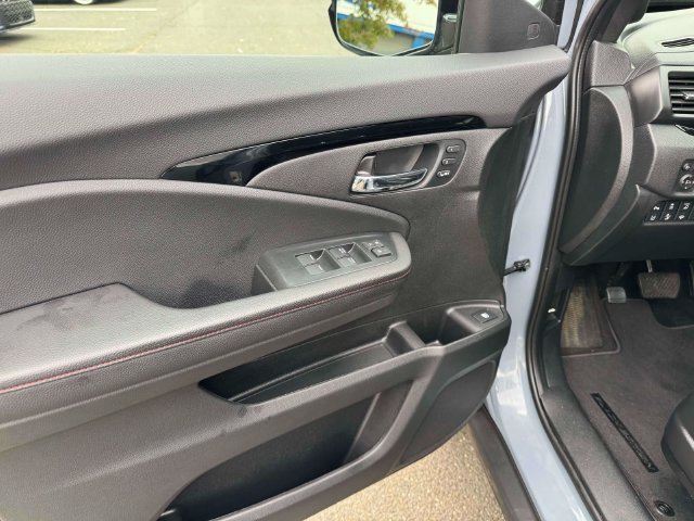 Used 2025 Honda Ridgeline Black Edition image 20