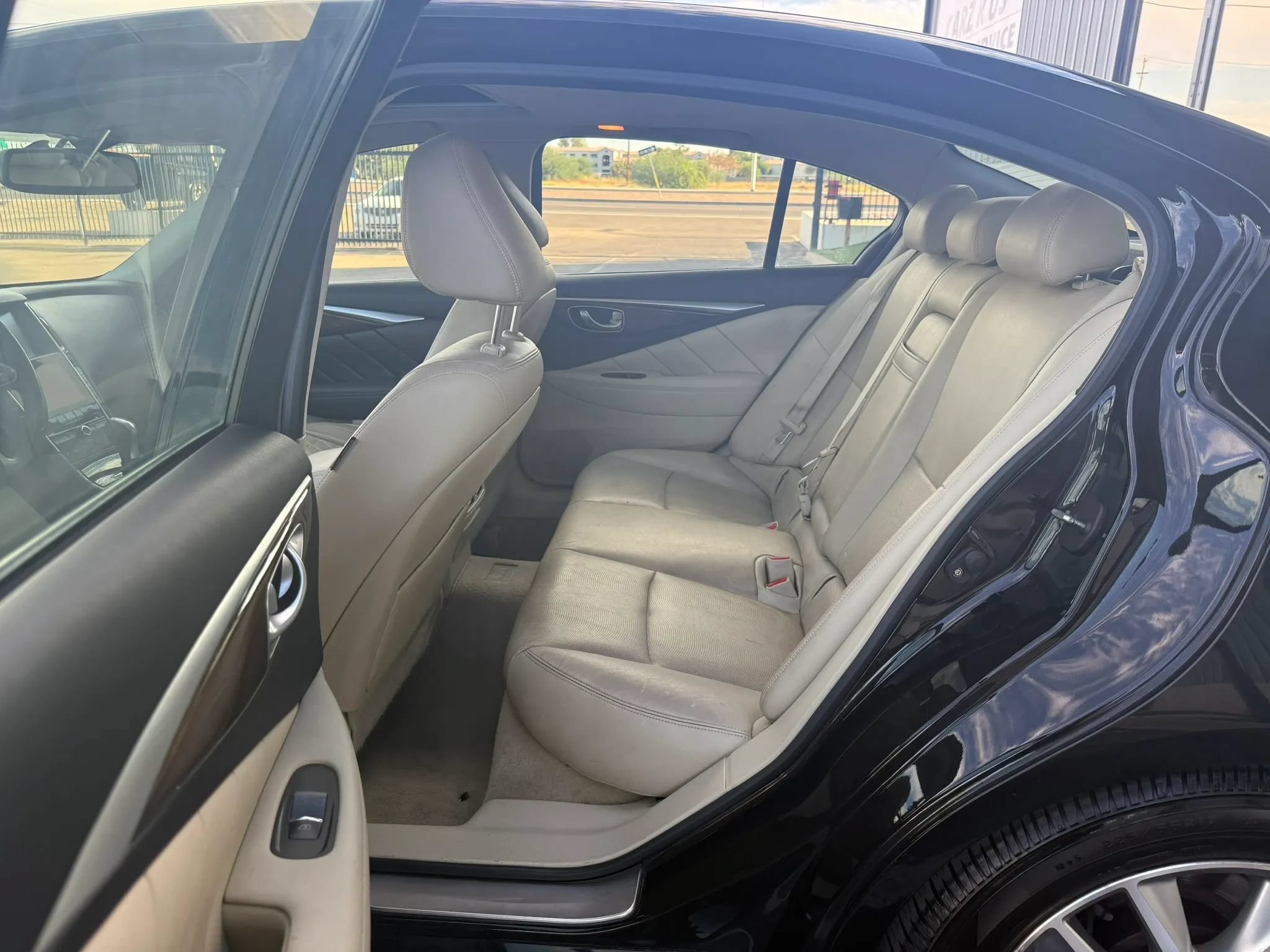 Used 2014 INFINITI Q50 Premium w/ Deluxe Touring Package RWD image 19