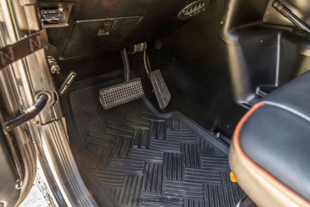 Used 1996 HUMMER H1 4-Door Open Top image 26