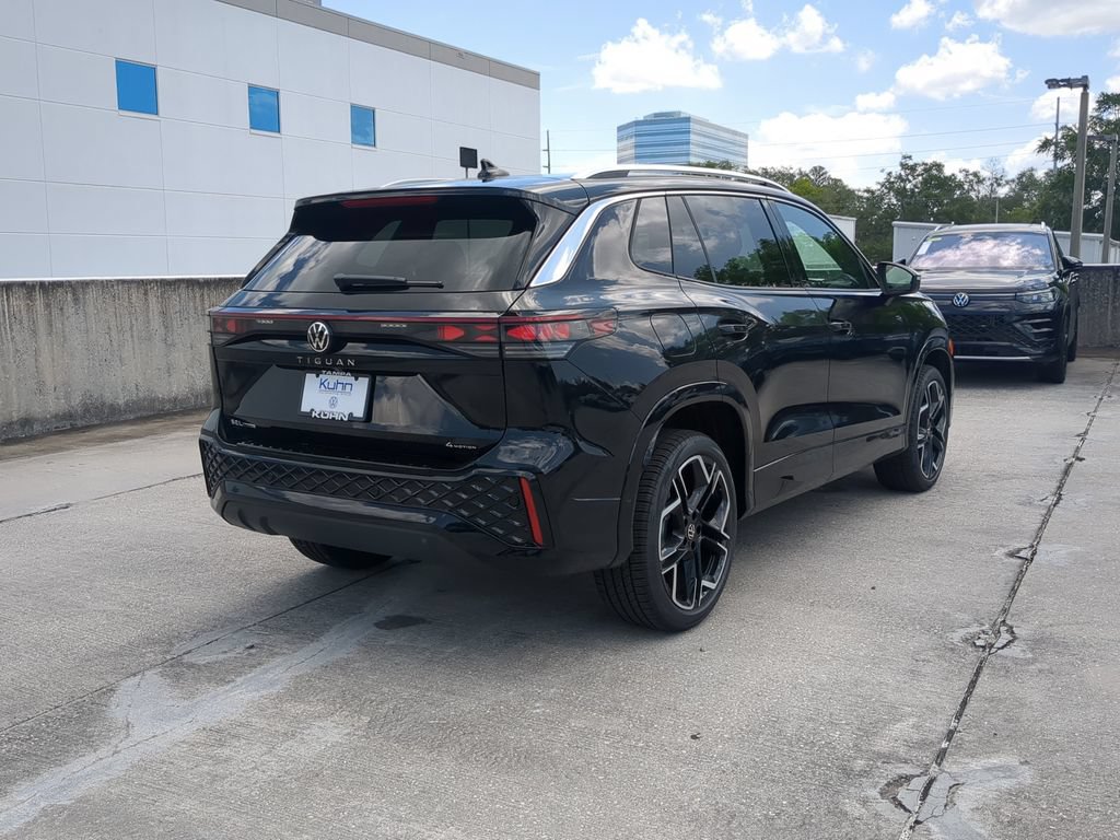 New 2026 Volkswagen Tiguan SEL R-Line AWD/4WD image 3