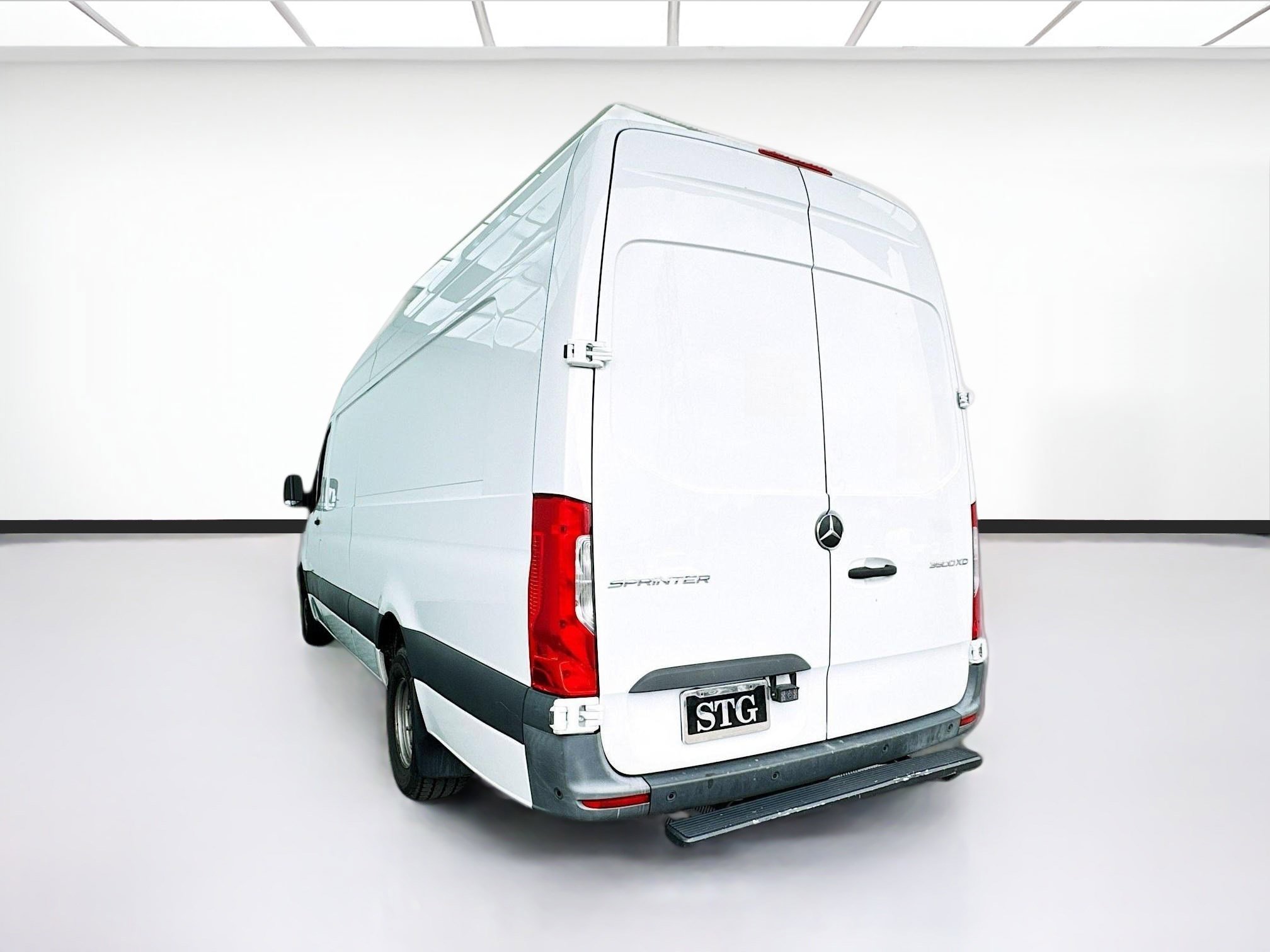 Used 2021 Mercedes-Benz Sprinter 3500 w/ Premium Package image 6