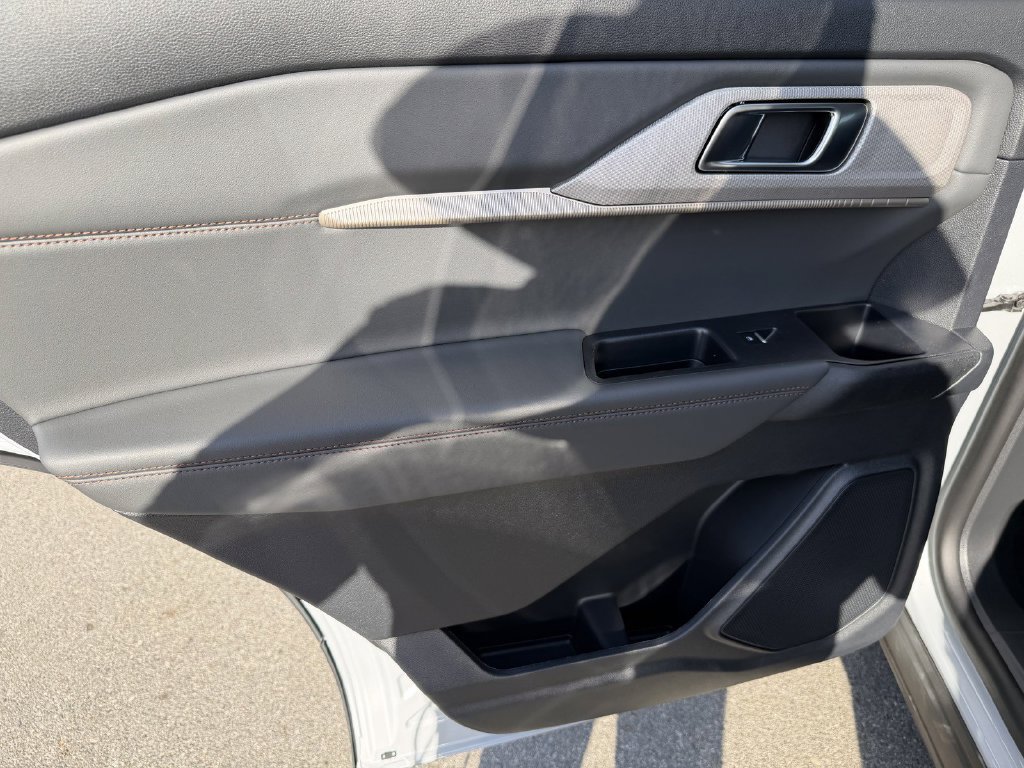 New 2026 Ford Explorer Active w/ Active Comfort Package RWD image 20