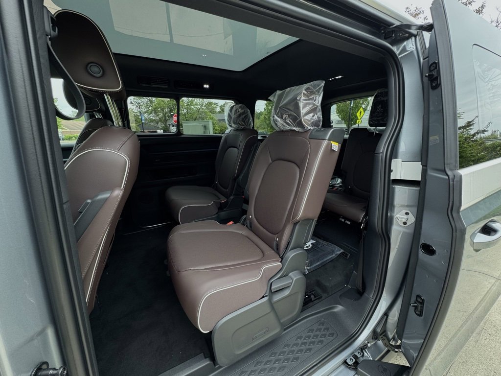 New 2025 Volkswagen ID. Buzz Pro S Plus image 30