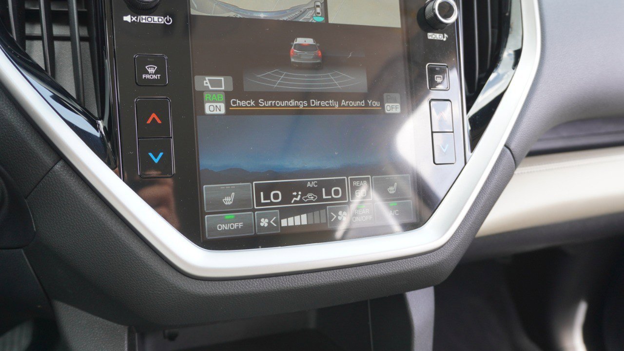 Used 2023 Subaru Ascent Limited w/ Technology Package AWD/4WD image 19