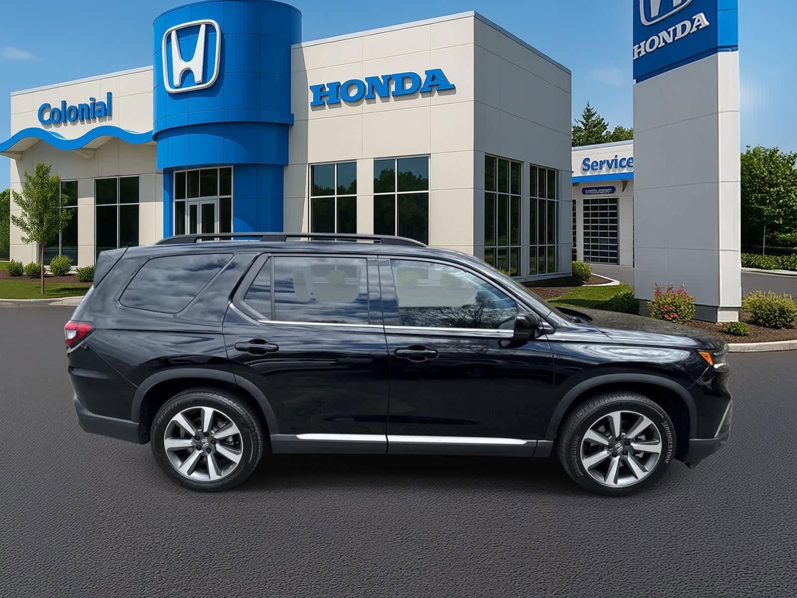 Used 2025 Honda Pilot Elite image 8