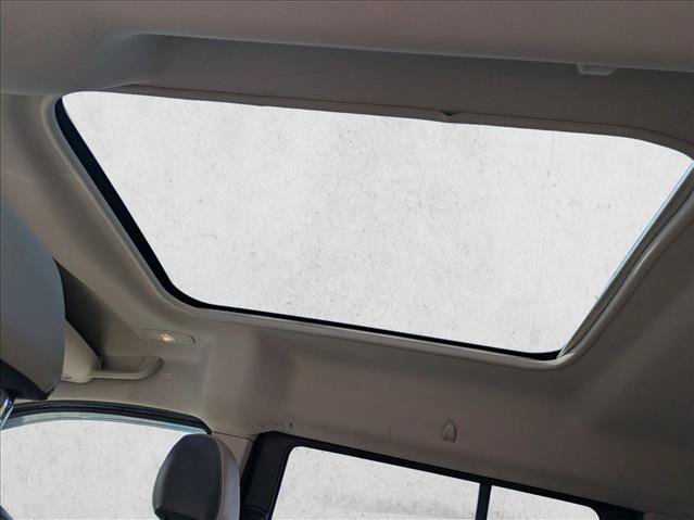 Used 2014 Ford Transit Connect Titanium FWD image 14