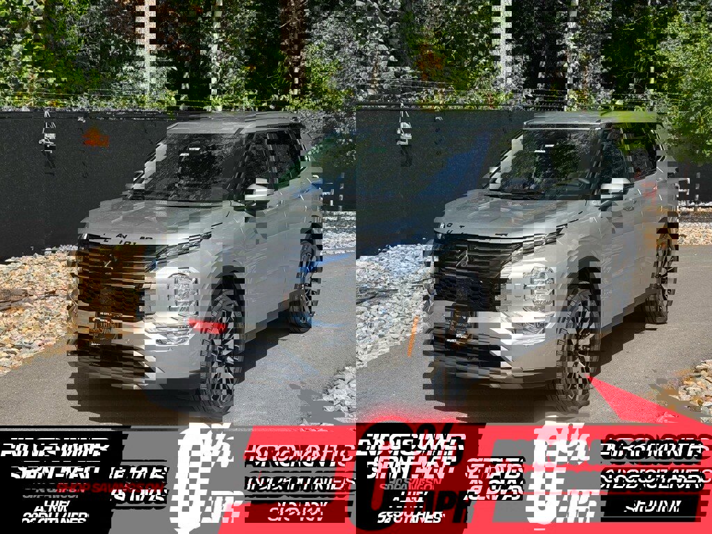 New 2025 Mitsubishi Outlander SE