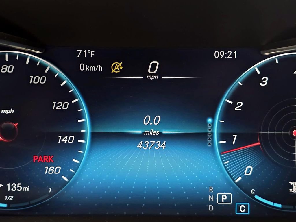 Used 2022 Mercedes-Benz GLC 300 4MATIC w/ Premium Package Lite image 14