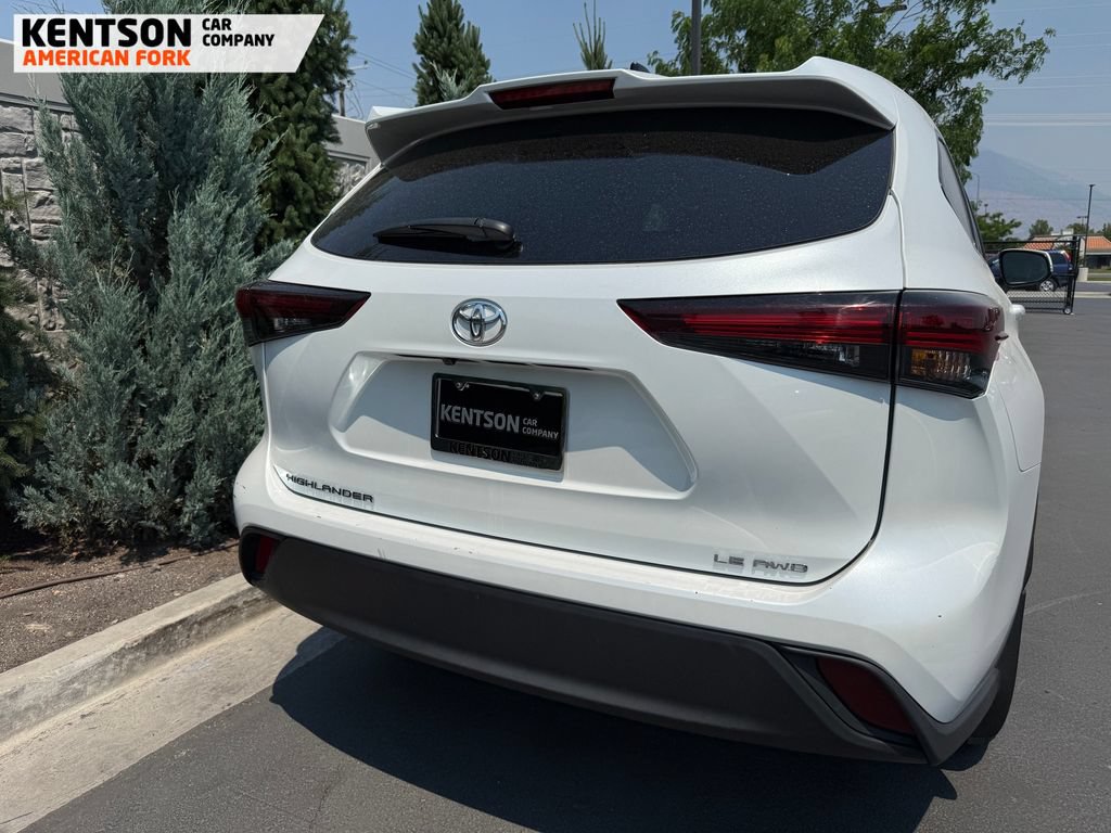 Used 2025 Toyota Highlander LE AWD/4WD image 34
