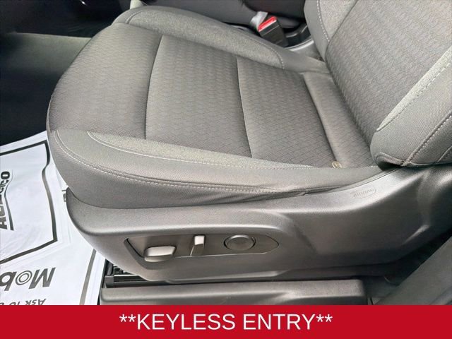 Used 2023 Chevrolet Silverado 1500 LT image 10