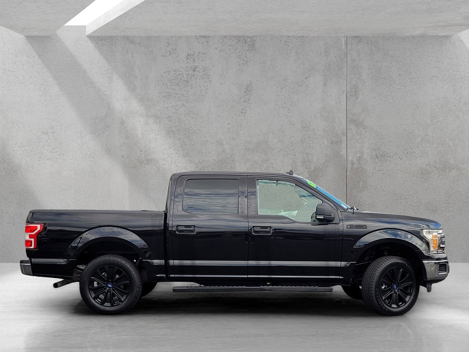 Used 2019 Ford F150 XL image 3