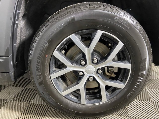 Used 2023 Jeep Grand Cherokee L Limited w/ Luxury Tech Group II image 28