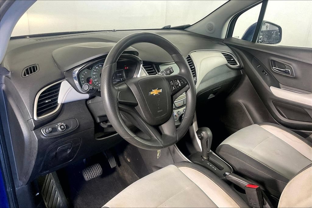 Used 2017 Chevrolet Trax LS AWD/4WD image 15