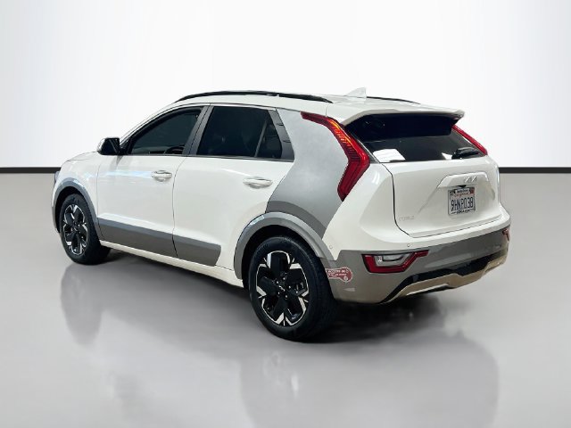 Certified 2023 Kia Niro Wave FWD image 5