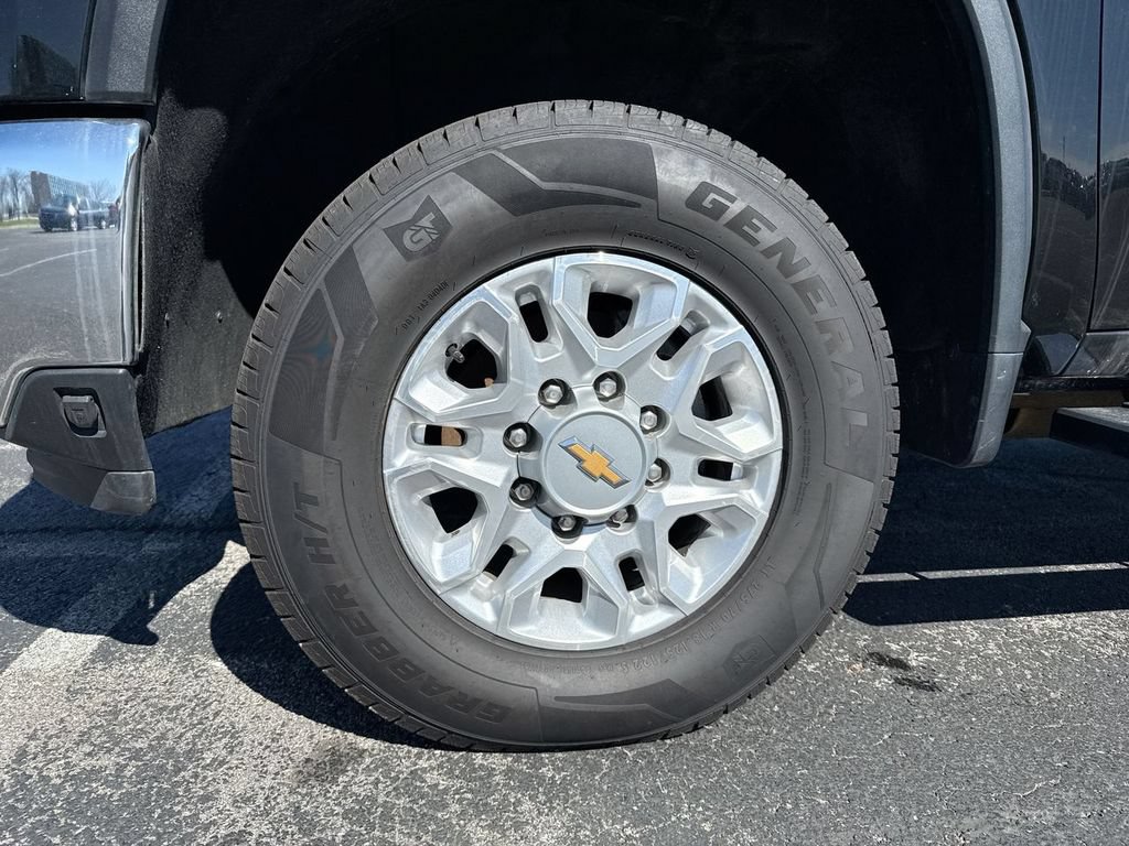 Used 2024 Chevrolet Silverado 2500 LTZ AWD/4WD image 10