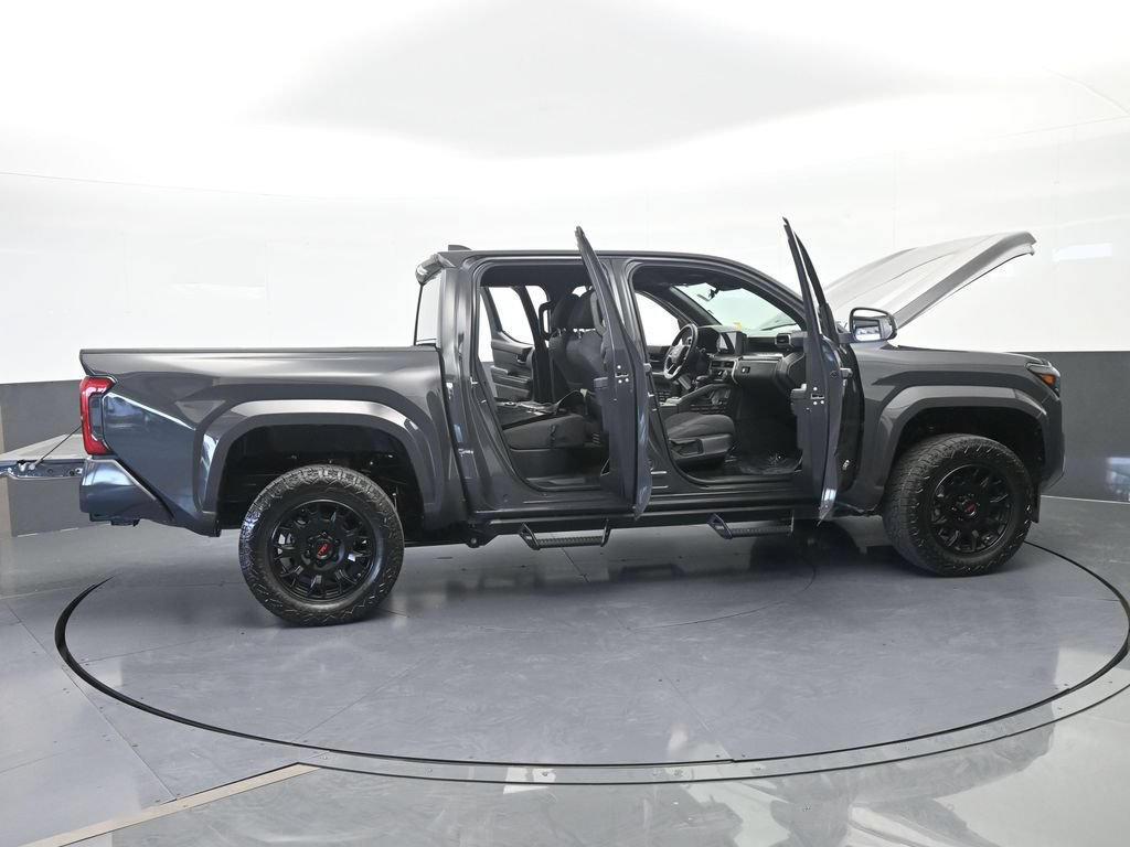 Used 2025 Toyota Tacoma SR5 RWD image 78