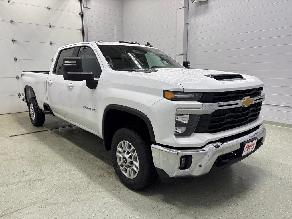 New 2026 Chevrolet Silverado 2500 LT AWD/4WD image 2