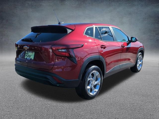 Certified 2024 Chevrolet Trax LS w/ LS Convenience Package image 9