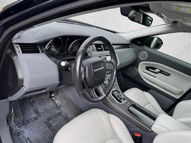 Used 2018 Land Rover Range Rover Evoque HSE image 12
