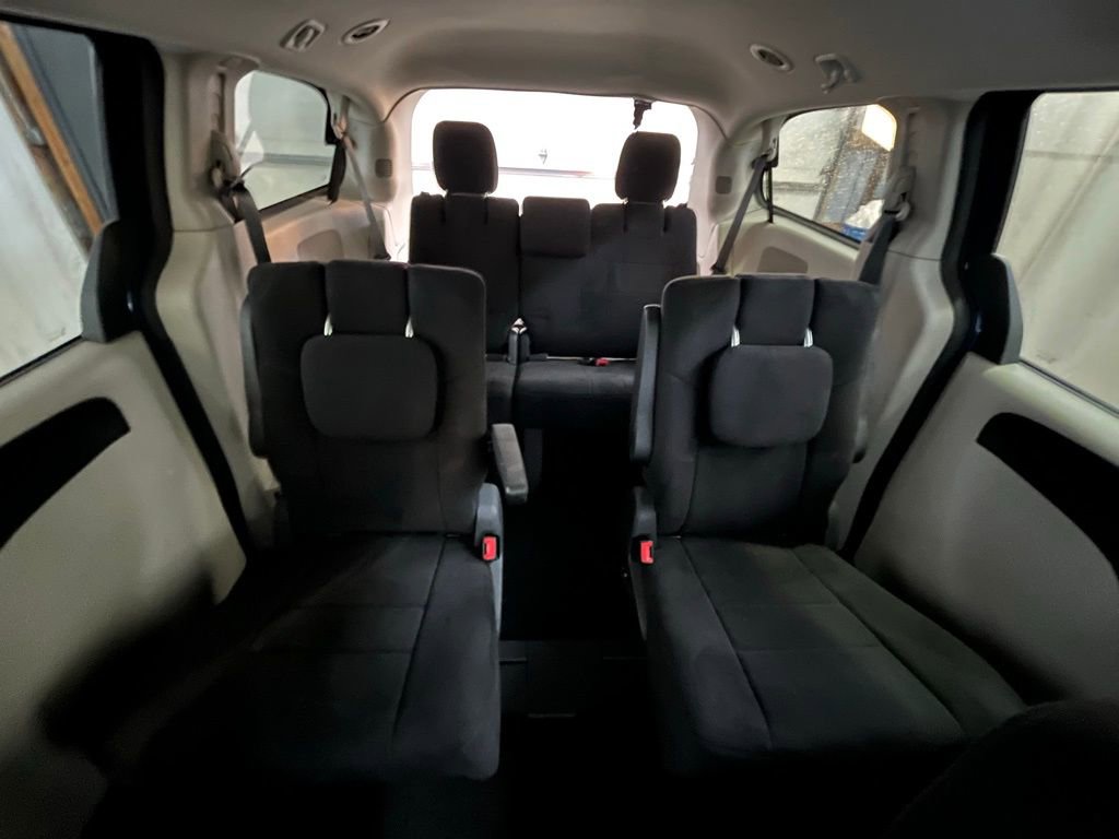 Used 2011 Dodge Grand Caravan Mainstreet image 23