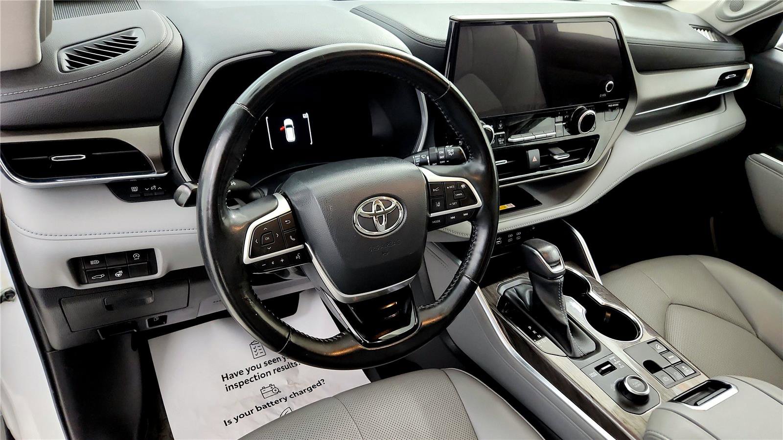Used 2023 Toyota Highlander Limited image 41