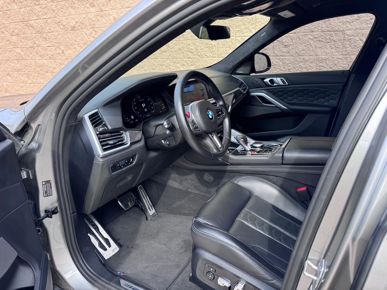 Used 2021 BMW X6 M w/ Executive Package image 7