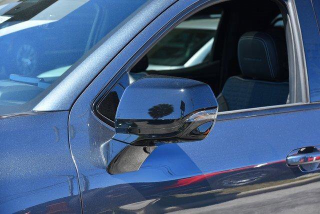 New 2025 GMC Sierra EV Denali image 6