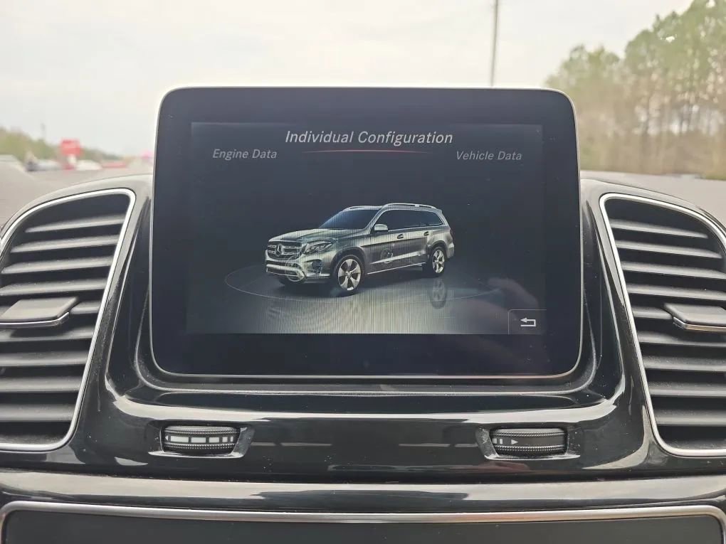 Used 2017 Mercedes-Benz GLS 450 4MATIC image 31