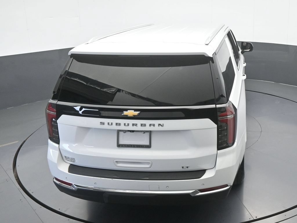 Used 2025 Chevrolet Suburban LT RWD image 57