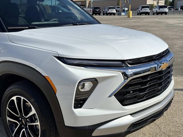 Used 2025 Chevrolet TrailBlazer LT FWD image 5