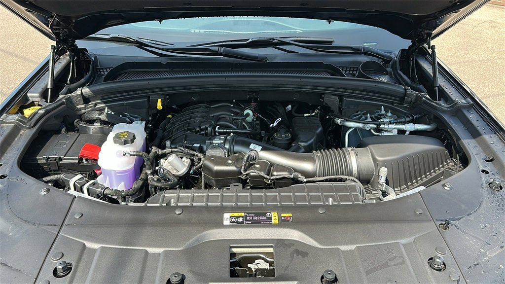 New 2025 Jeep Grand Cherokee Limited w/ Black Appearance Package image 32