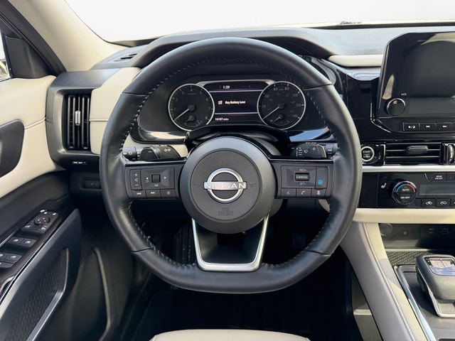 Used 2023 Nissan Pathfinder SL w/ Lighting Package (N92) image 12