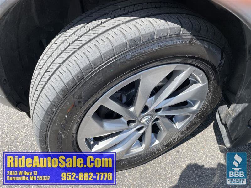 Used 2015 Nissan Rogue SL w/ SL Premium Package AWD/4WD image 23