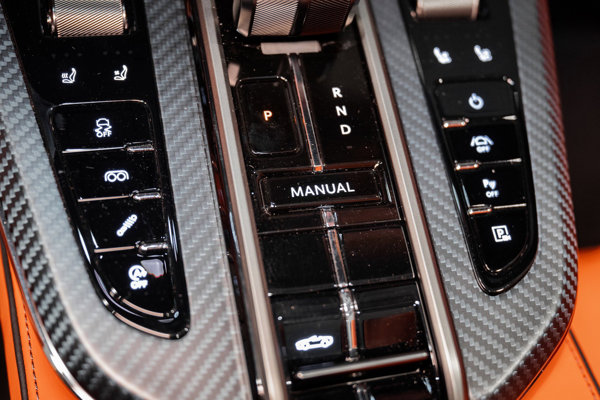 New 2026 Aston Martin V8 Vantage Roadster image 31