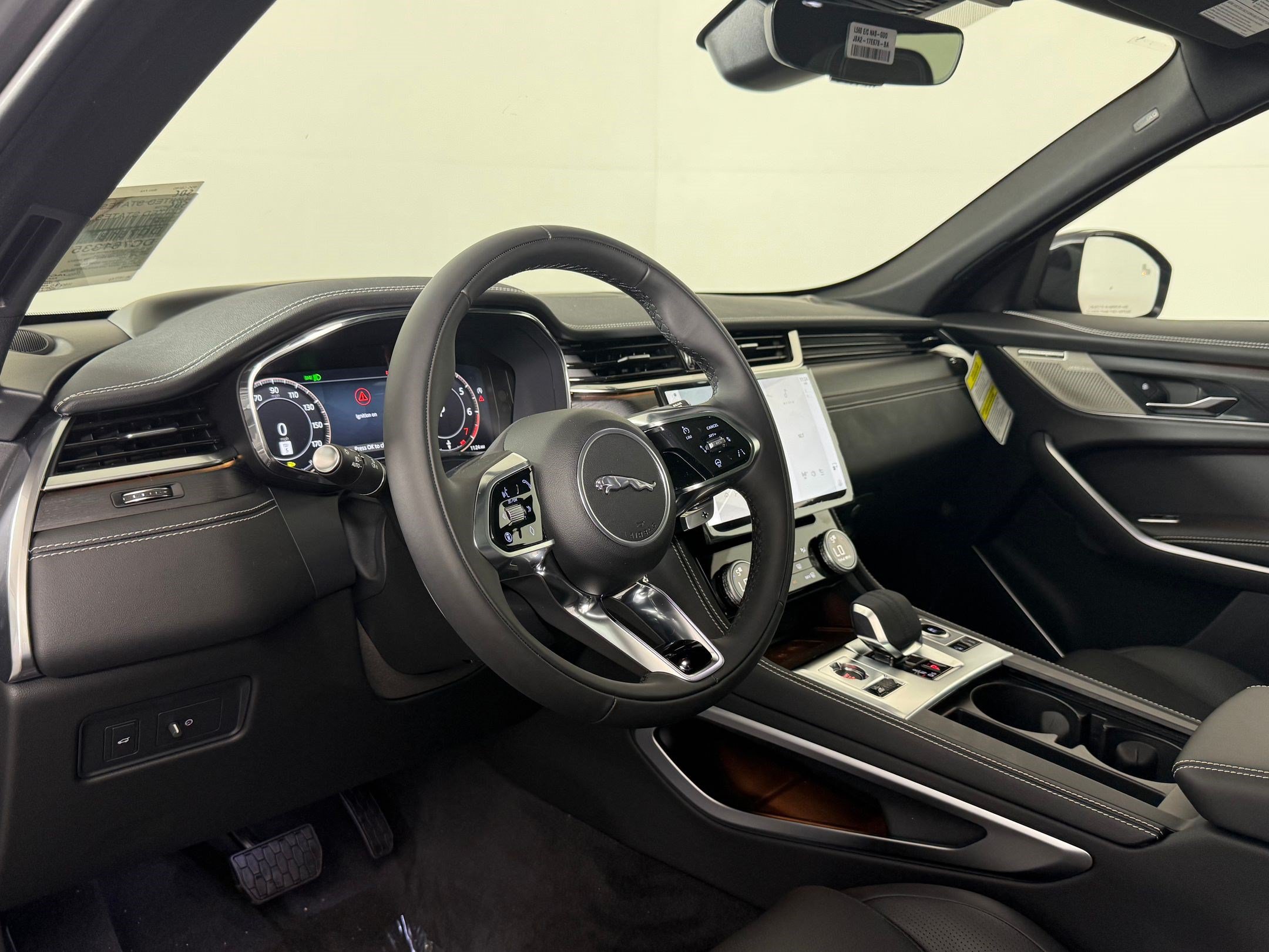 New 2026 Jaguar F-PACE R-Dynamic S AWD/4WD image 4