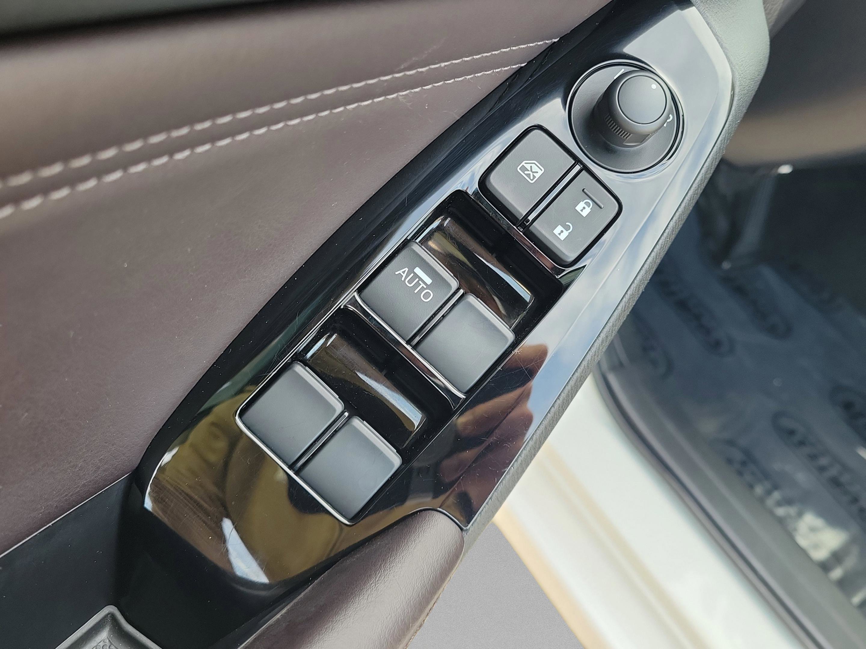 Used 2018 MAZDA MAZDA3 Grand Touring w/ Premium Equipment Package image 19