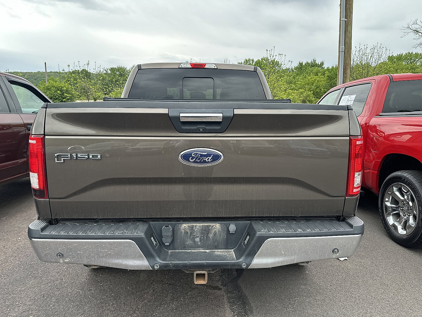 Used 2015 Ford F150 XLT w/ Equipment Group 302A Luxury AWD/4WD image 3