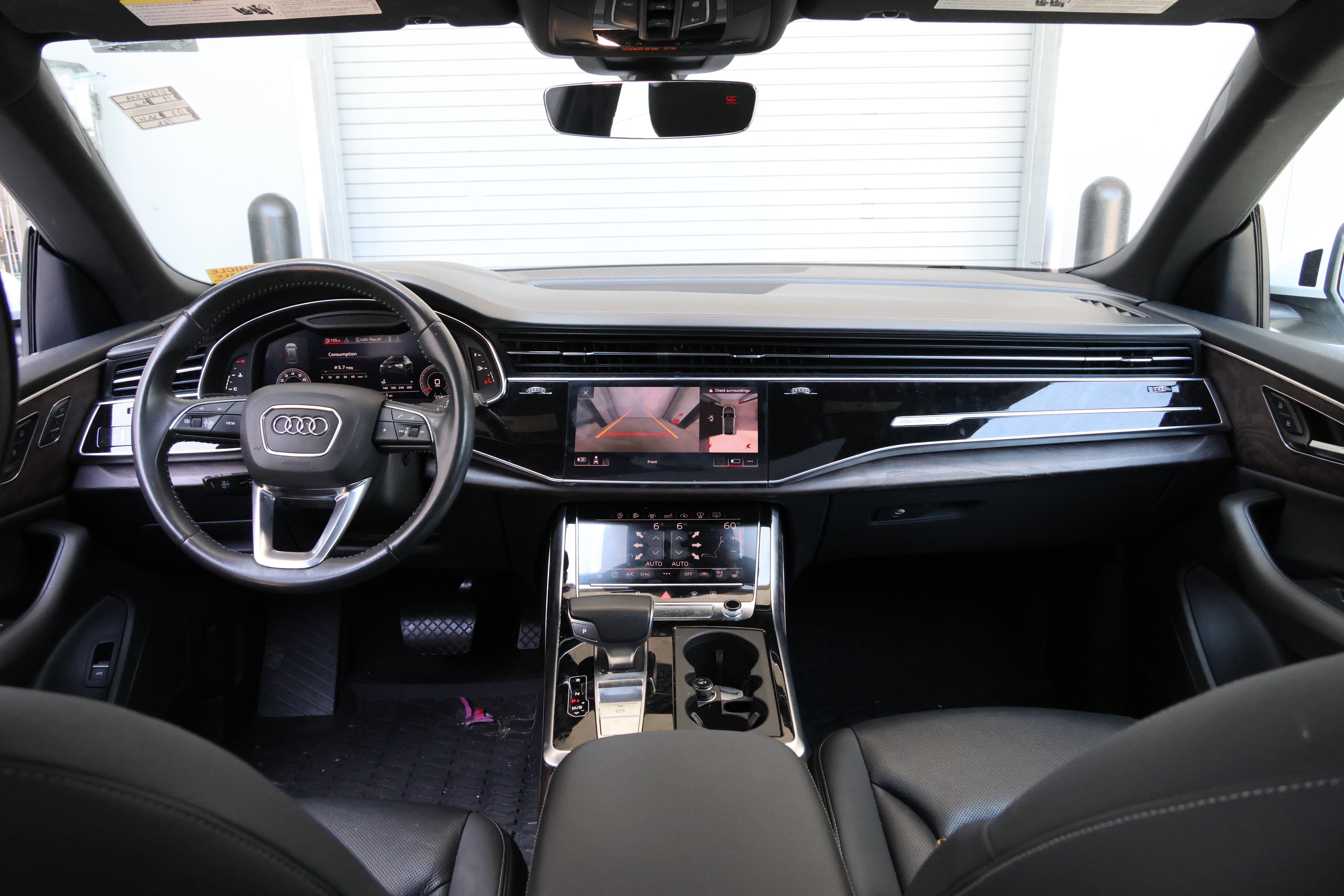 Used 2019 Audi Q8 Prestige w/ Towing Package AWD/4WD image 16