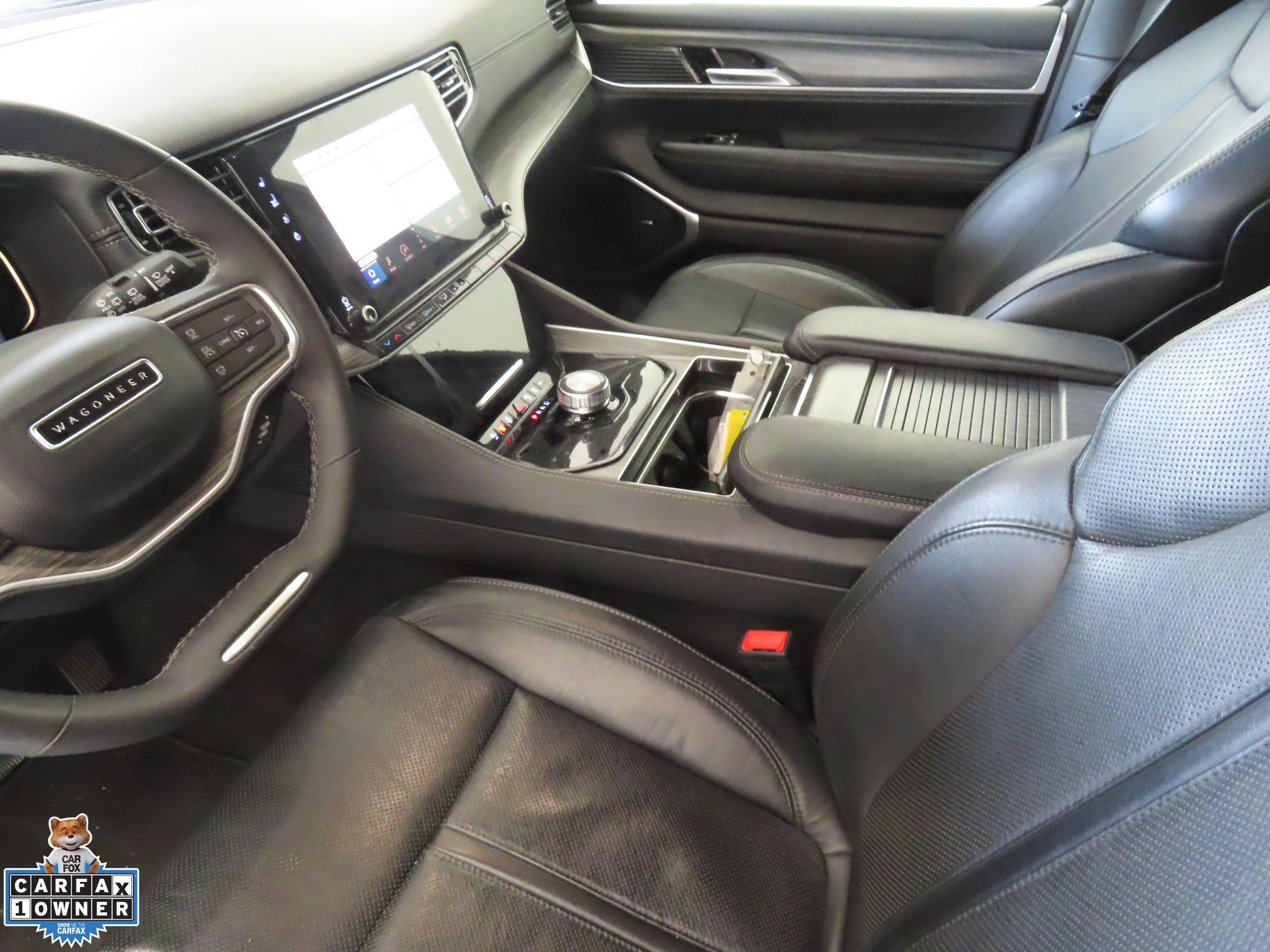 Used 2024 Jeep Wagoneer Series II w/ Flexible Seating Group RWD image 23
