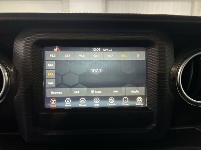 Used 2021 Jeep Wrangler Unlimited Sahara image 13