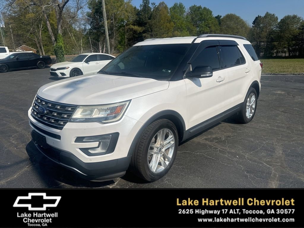 Used 2017 Ford Explorer XLT w/ Equipment Group 202A image 1