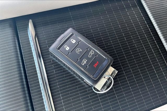 New 2026 Jeep Grand Wagoneer L Summit image 32