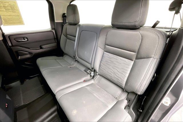 Used 2022 Nissan Frontier SV w/ Technology Package image 19