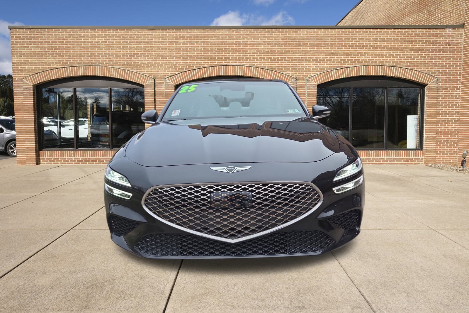 Used 2025 Genesis G70 2.5T image 9